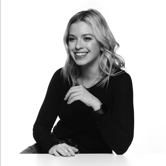 Meet your Posher, Taylor - Picture 1 of 1